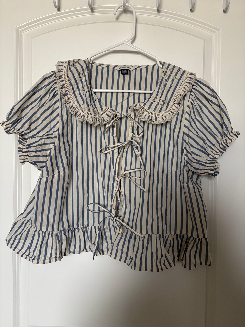American Eagle Collared Puff Sleeve Tie Front Blouse 100% cotton